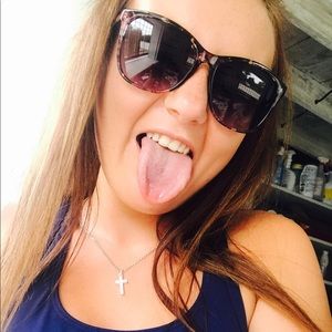 Meet your Posher, Makayla